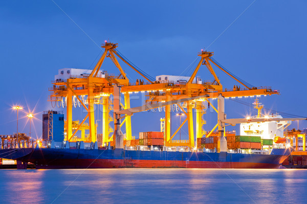 Exporter contenant fret navire travail [[stock_photo]] © vichie81