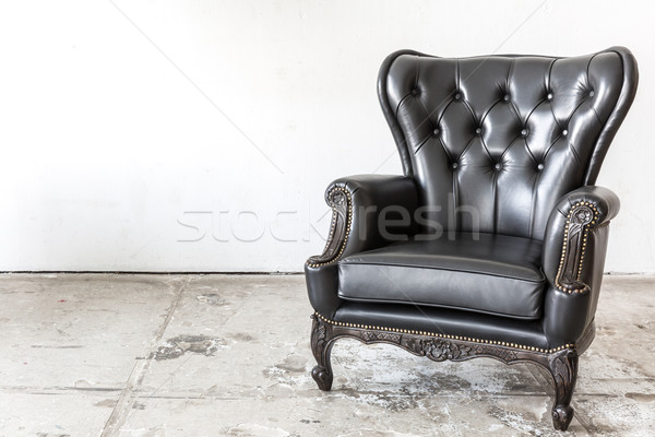 Czarny skóry krzesło prawdziwy klasyczny stylu Zdjęcia stock © vichie81