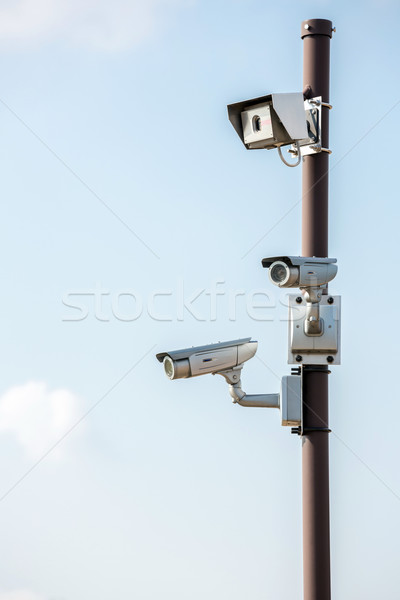 Cctv biztonsági kamera kék ég égbolt televízió videó Stock fotó © vichie81