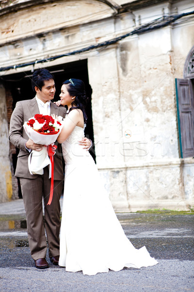 Felicità coppie sposa lo sposo donna fiori Foto d'archivio © vichie81