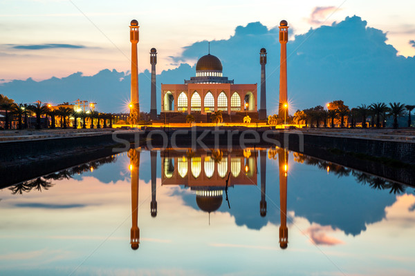 Mosque Stock photo © vichie81