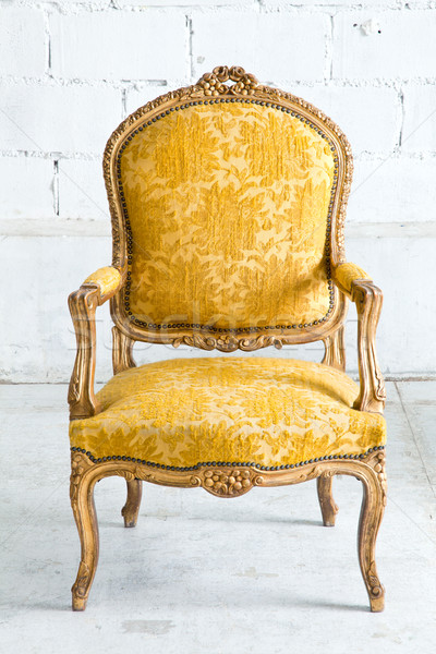 Lujo amarillo sofá sillón vintage habitación Foto stock © vichie81