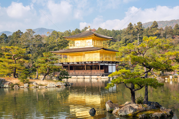 Templom Kiotó arany Japán fa kert Stock fotó © vichie81