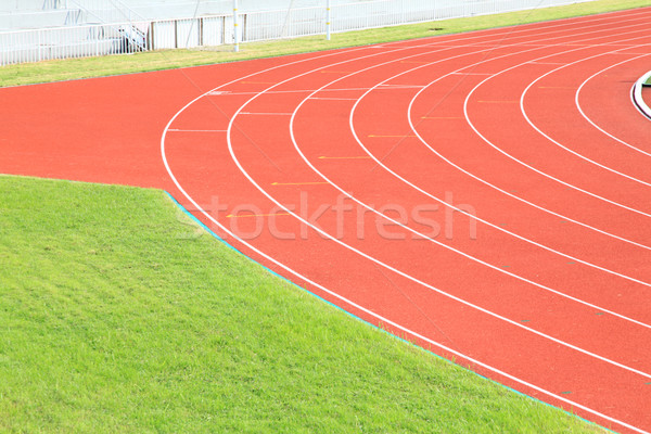 Pista de curse curba stadion textură iarbă sportiv Imagine de stoc © vichie81