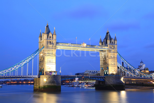 London Tower Bridge Dämmerung Fluss Thames Stock foto © vichie81