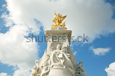 Regina statua Londra architettura Buckingham Palace vista laterale Foto d'archivio © vichie81