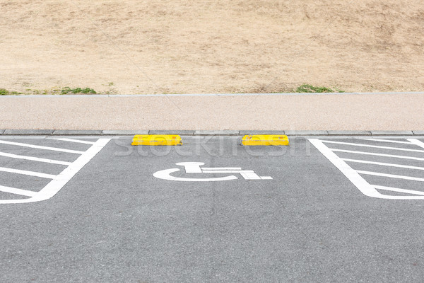 Handicapés parking commerciaux stationnement affaires bâtiment [[stock_photo]] © vichie81