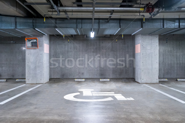 Discapacitado aparcamiento garaje subterráneo vacío interior Foto stock © vichie81