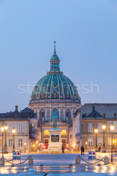 Iglesia ciudad cuadrados edificio puesta de sol azul Foto stock © vichie81
