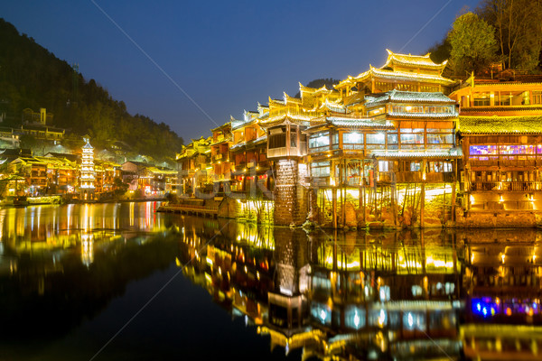Antigo cidade China phoenix pôr do sol casa Foto stock © vichie81