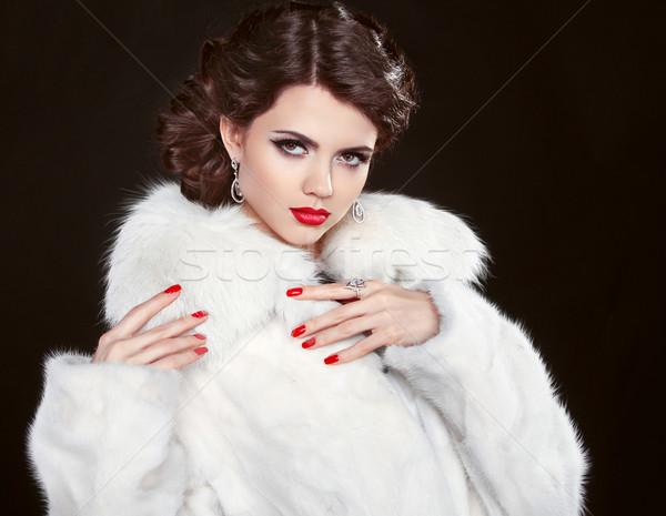 Schönheit Mode Modell Mädchen weiß Pelzmantel Stock foto © Victoria_Andreas