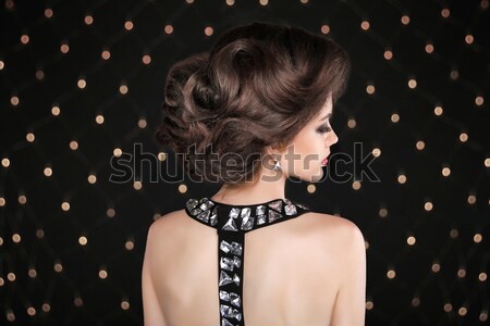 Elegante brunette vrouw dame make kapsel Stockfoto © Victoria_Andreas