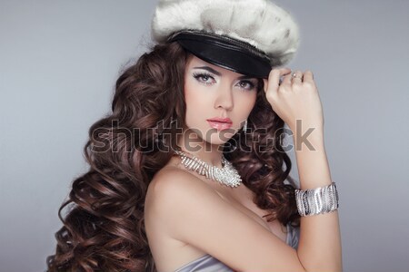 Frumuseţe portret femeie elegant negru pălărie Imagine de stoc © Victoria_Andreas