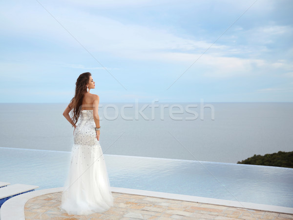 Foto stock: Hermosa · novia · nina · vestido · de · novia · moda