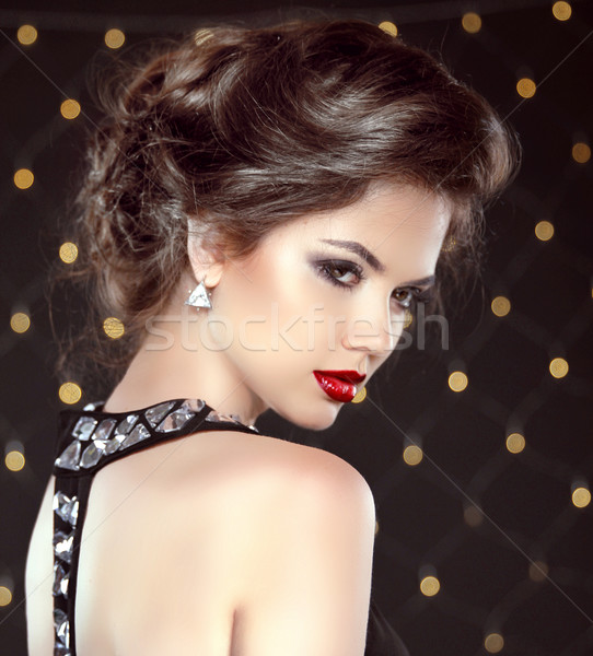 Elegante brunette vrouw dame make kapsel Stockfoto © Victoria_Andreas