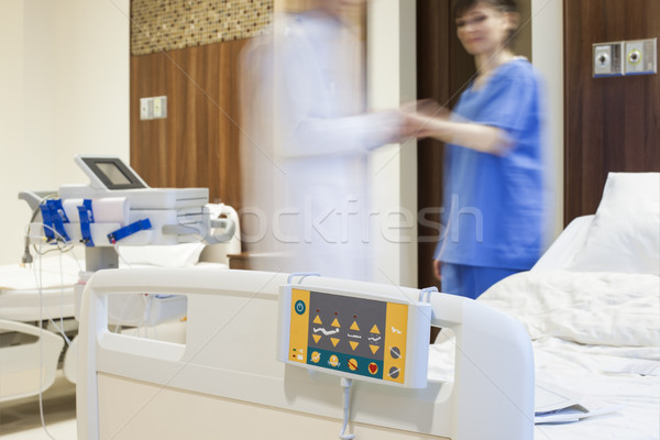 Kórház szoba beteg orvos elmosódott mér Stock fotó © vilevi