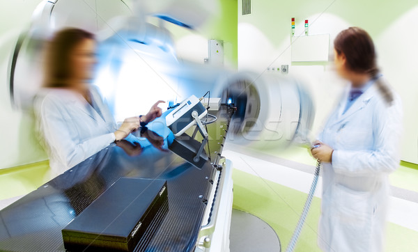 Tomográfia röntgen szkenner mágneses kettő elmosódott Stock fotó © vilevi