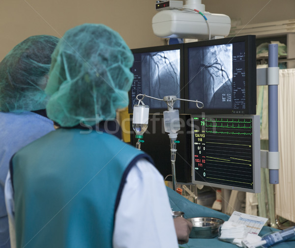 Arter kalp cerrahi hastane tarayıcı görüntü Stok fotoğraf © vilevi