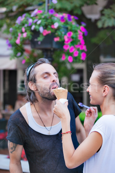 Cuplu stradă îngheţată distracţie femeie Imagine de stoc © vilevi