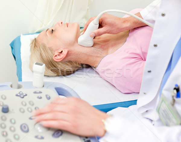 Ultradźwięk test kobiet pacjenta medycznych sprawdzić Zdjęcia stock © vilevi