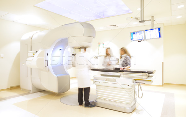 Hastane xray tarayıcı tomografi makine bulanık Stok fotoğraf © vilevi