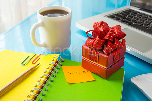 Présents boîte Noël un message fêtes rouge [[stock_photo]] © vinnstock