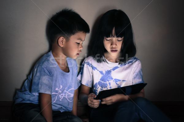 [[stock_photo]]: Enfants · jouer · comprimé · ensemble · asian