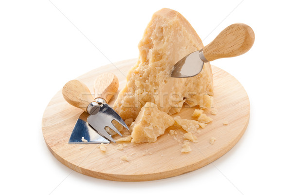 Queso parmesano queso tabla de cortar aislado blanco cocina Foto stock © Vitalina_Rybakova