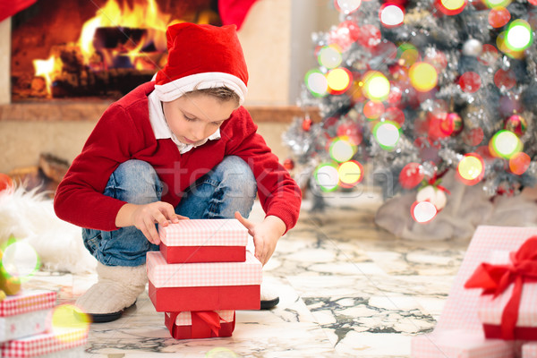 Presenteert christmas haard geschenken huis Stockfoto © Vitalina_Rybakova