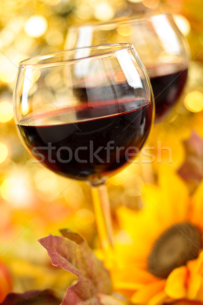 Vinho tinto copos de vinho férias luzes natureza fundo Foto stock © Vitalina_Rybakova