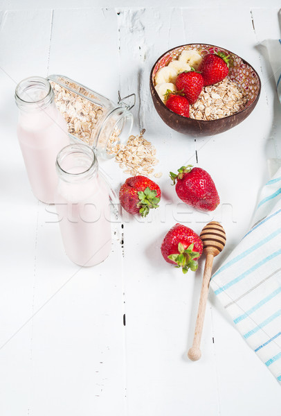 Foto stock: Saludable · desayuno · cereales · yogurt · fresa · alimentos
