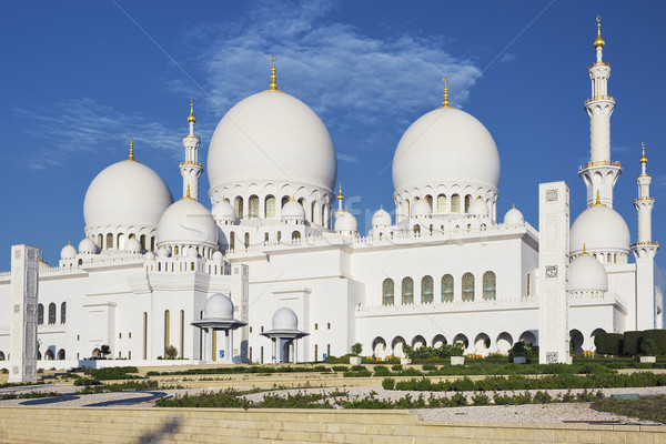 Horizontal view of famous Sheikh Zayed Grand Mosque Stock photo © vwalakte