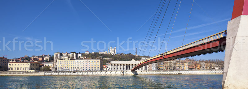 Río Lyon rojo puente peatonal panorámica vista Foto stock © vwalakte