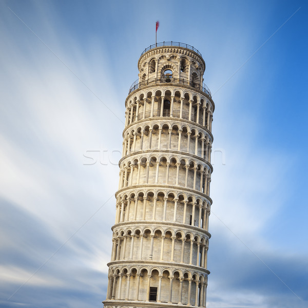 Híres dől torony Olaszország égbolt zöld Stock fotó © vwalakte