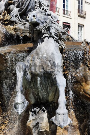 Famous fountain Stock photo © vwalakte