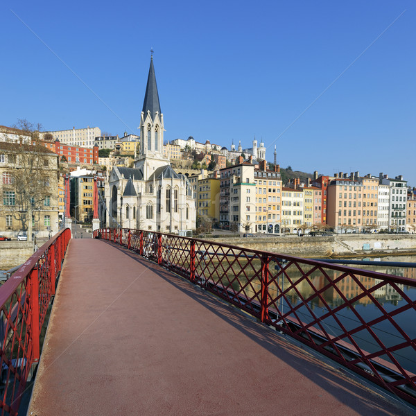 Rojo puente peatonal iglesia Lyon famoso agua Foto stock © vwalakte