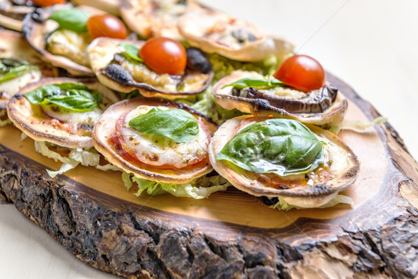 Foto stock: Mini · pizza · imagem · italiano · manjericão · tomates