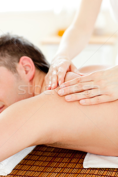 Stockfoto: Kaukasisch · jonge · man · genieten · Maakt · een · reservekopie · massage · spa