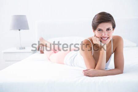 Frau posiert Schlafzimmer Lächeln sexy glücklich Stock foto © wavebreak_media