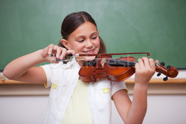 Uczennica gry skrzypce klasie muzyki dziewczyna Zdjęcia stock © wavebreak_media