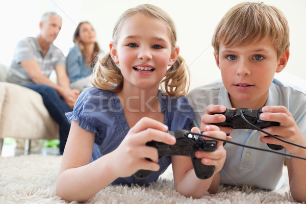 [[stock_photo]]: Jouer · jeux · vidéo · parents · salon