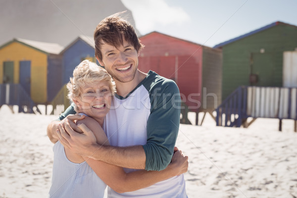 Portret szczęśliwy matka syn plaży Zdjęcia stock © wavebreak_media