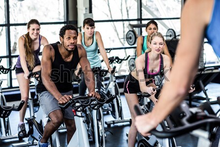 Stockfoto: Geschikt · groep · mensen · oefening · fiets · samen · crossfit