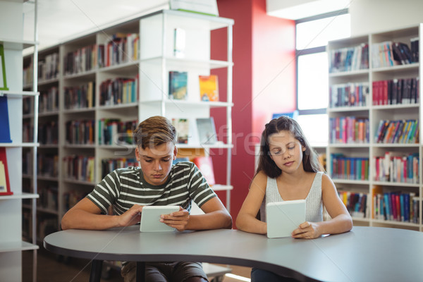 студентов цифровой таблетка библиотека школы образование Сток-фото © wavebreak_media