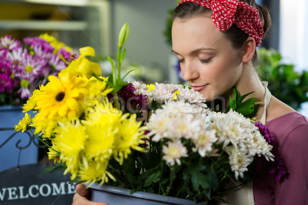 Weiblichen Blumengeschäft Haufen Blume Blumenladen Frau Stock foto © wavebreak_media