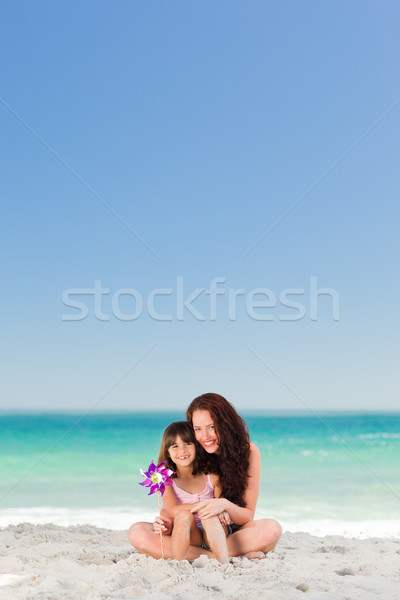 Kislány anya szélmalom víz lány kéz Stock fotó © wavebreak_media