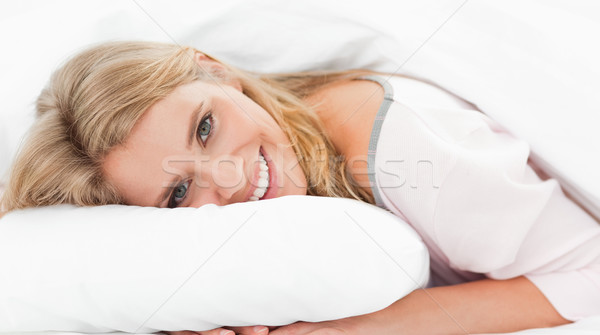 Foto stock: Mujer · cama · manos · almohada · cabeza · ojos