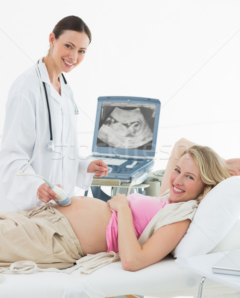 Сток-фото: врач · ультразвук · сканер · беременная · женщина · портрет · женщины