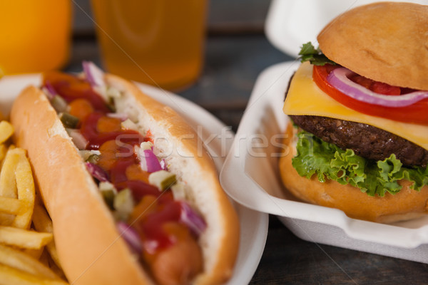 Foto stock: Cachorro-quente · hambúrguer · mesa · de · madeira · festa · tabela