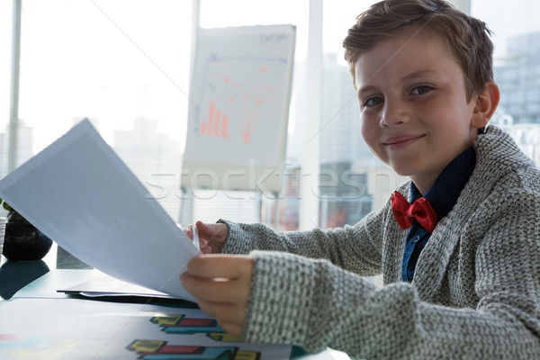 Garçon affaires exécutif document bureau [[stock_photo]] © wavebreak_media